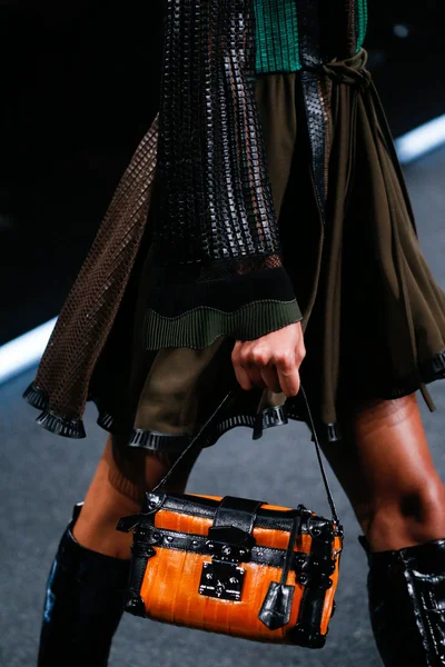 Look 67